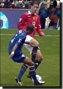 Enormous cunt tries to kneecap Ashley Cole...