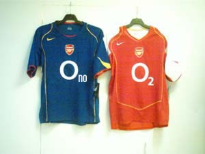 Arsenal's new kit....it's minging.