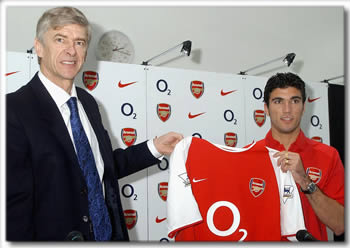 Wenger and Reyes - Arsenal's new number 9